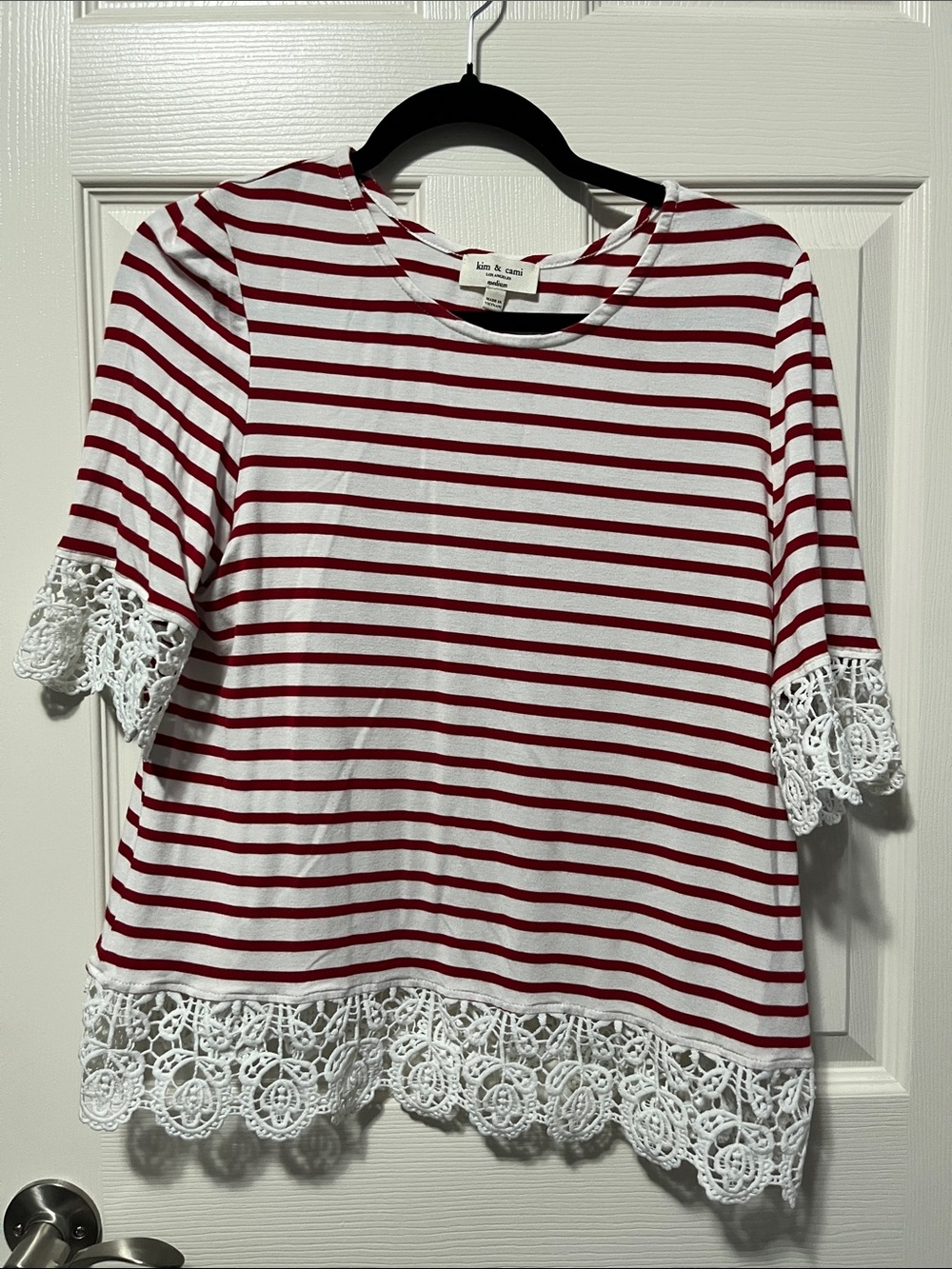 Women's Kim & Cami Red & White Striped Lace-Hem Short Sleeve Tee Summer Top
